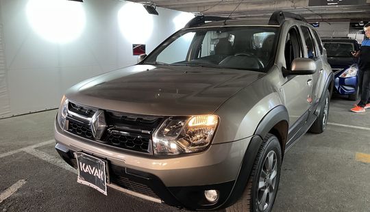 Renault • Duster