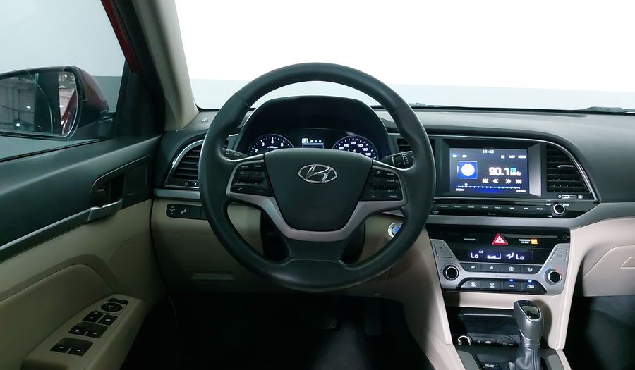 Hyundai Elantra 2.0 LIMITED TECH NAVI AT Sedan 2017