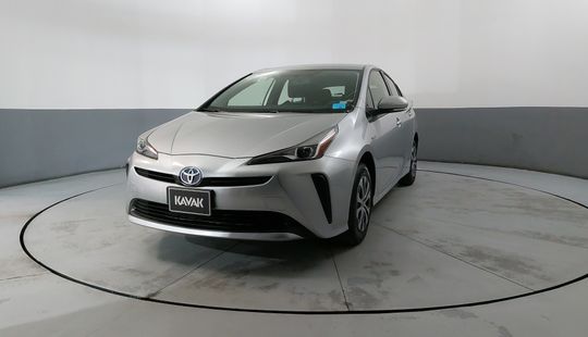 Toyota • Prius