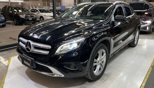 Mercedes Benz • Clase GLA