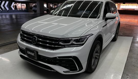 Volkswagen • Tiguan