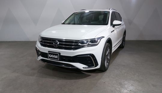 Volkswagen • Tiguan