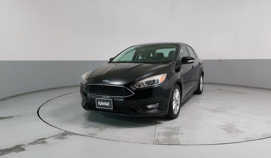 Ford Focus 2.0 SE AT Sedan 2015