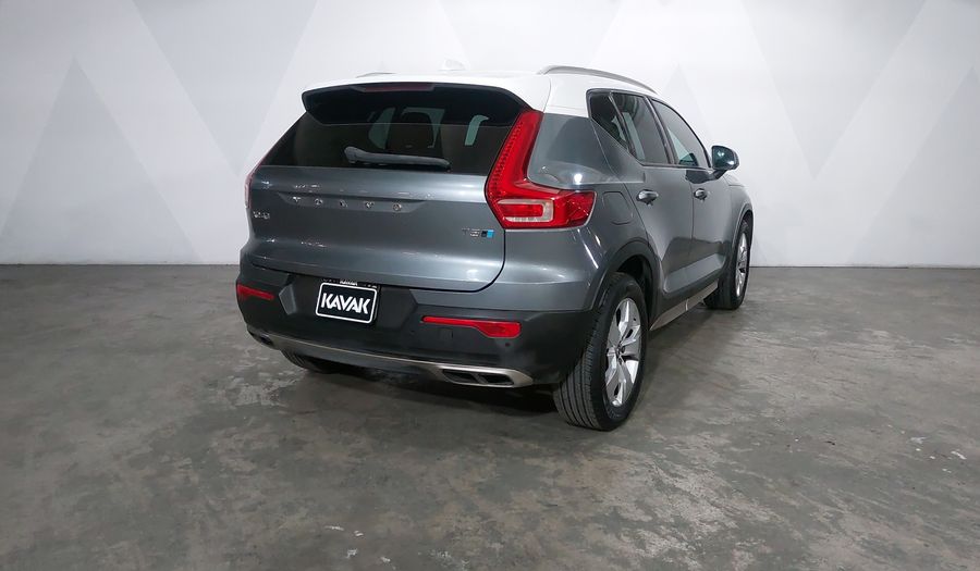 Volvo Xc40 2.0 MOMENTUM T5 AUTO 4WD Suv 2019