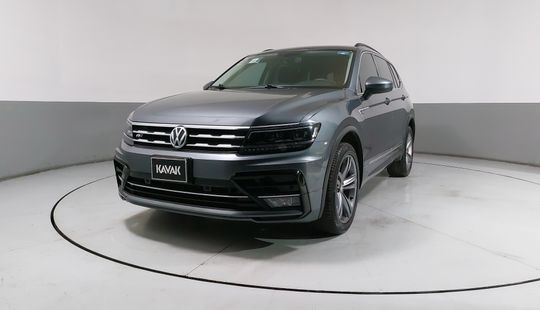 Volkswagen • Tiguan