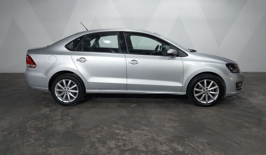 Volkswagen Vento 1.6 HIGHLINE Sedan 2019