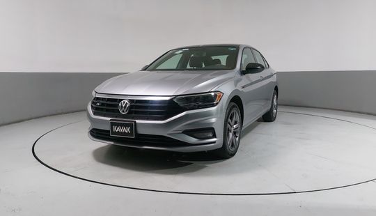 Volkswagen • Jetta