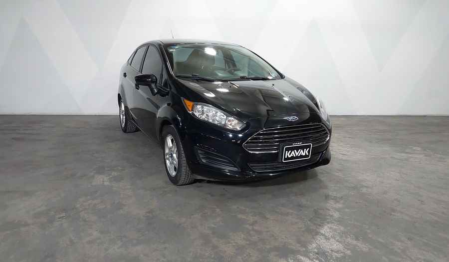 Ford Fiesta 1.6 SE MT Sedan 2017