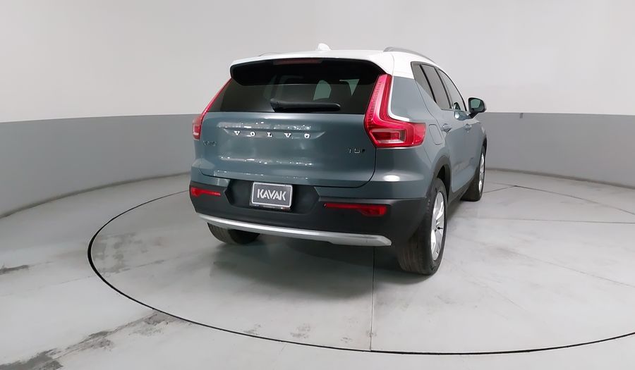 Volvo Xc40 2.0 T5 MOMENTUM AUTO 4WD Suv 2020