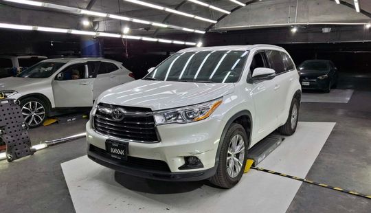 Toyota • Highlander