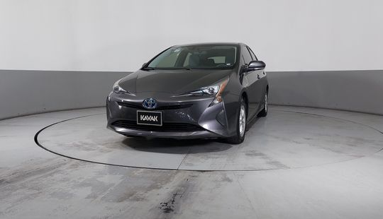 Toyota • Prius