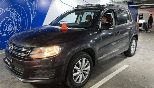 Volkswagen • Tiguan