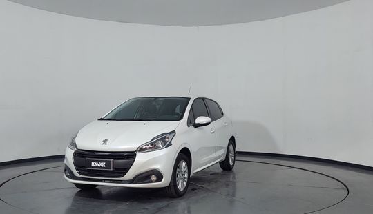 Peugeot • 208