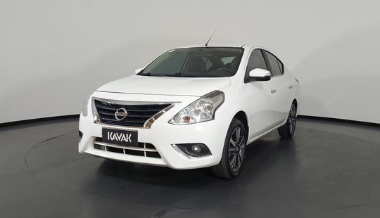 Nissan • Versa