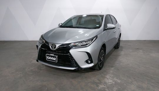 Toyota • Yaris