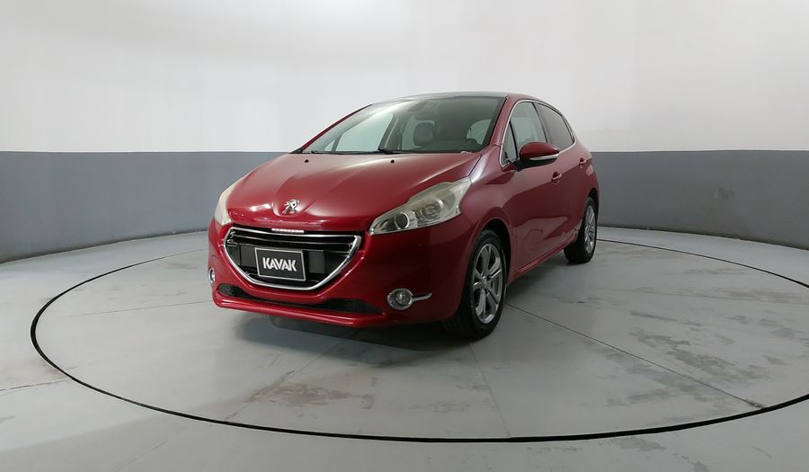 Peugeot 208 1.6 FELINE AT Hatchback 2016