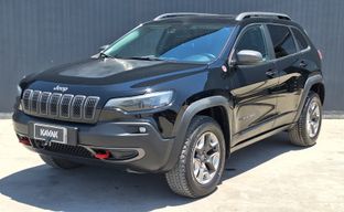 Jeep • Cherokee