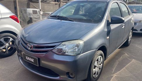 Toyota Etios 1.5 SEDAN XS MT Sedan 2014