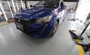 Peugeot • 208