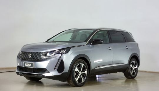 Peugeot • 5008