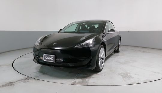 Tesla • Model 3