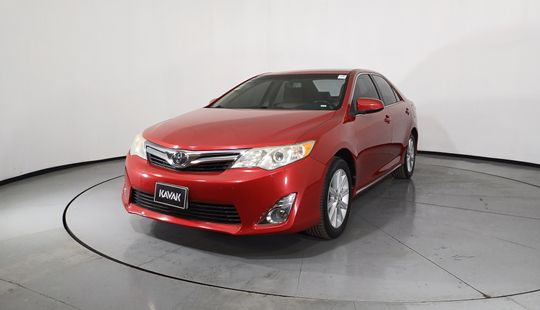 Toyota • Camry