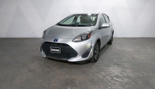 Toyota • Prius C