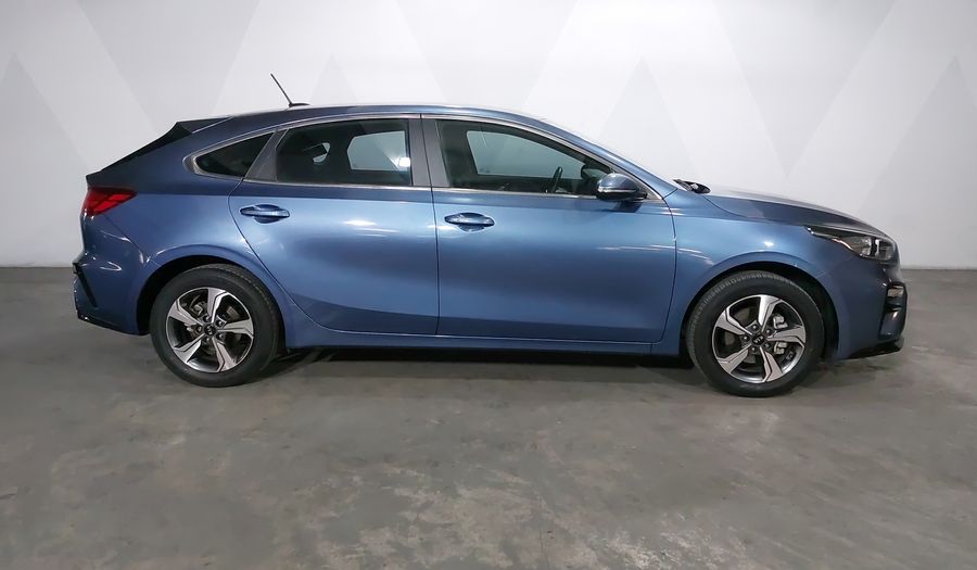 Kia Forte 2.0 EX IVT Hatchback 2021