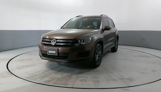 Volkswagen • Tiguan