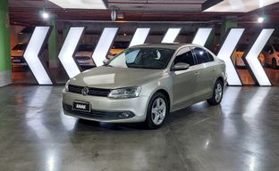 Volkswagen • Vento