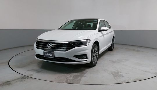 Volkswagen • Jetta