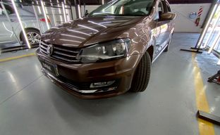 Volkswagen • Polo