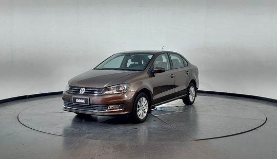 Volkswagen • Polo