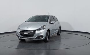 Peugeot • 208