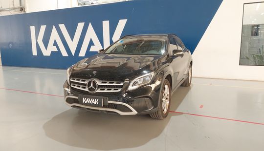 Mercedes Benz • GLA 200