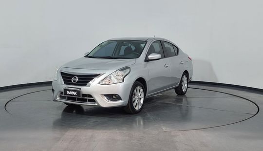 Nissan • Versa