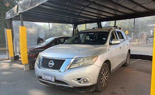 Nissan • Pathfinder