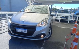 Peugeot • 208