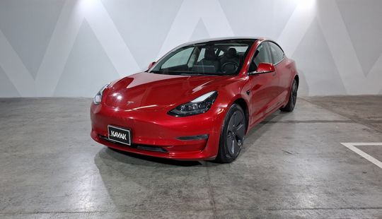 Tesla • Model 3