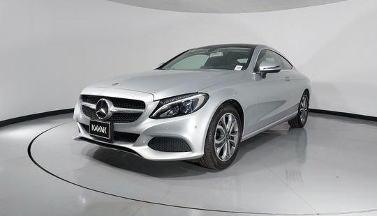 Mercedes Benz • Clase C