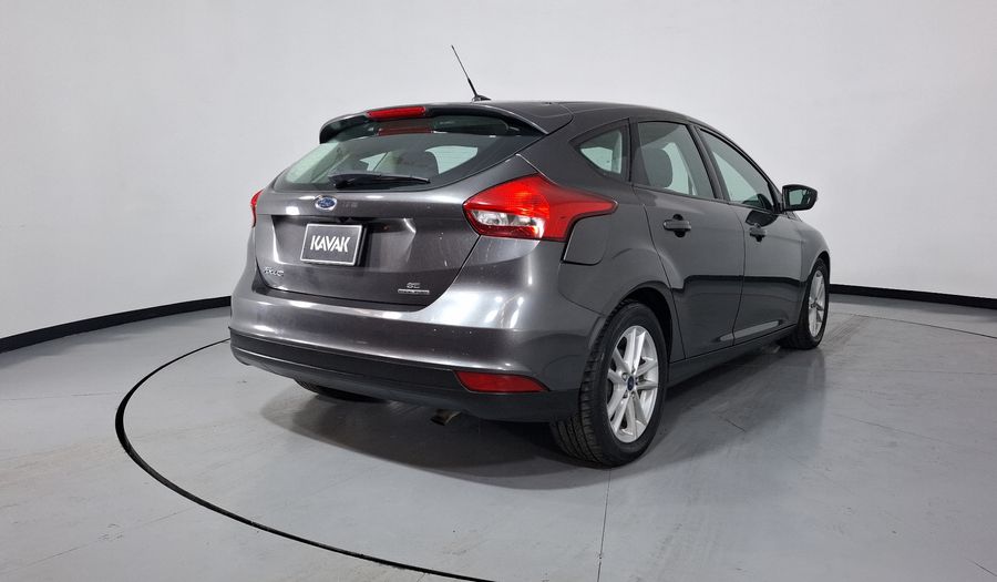 Ford Focus 2.0 SE AT Hatchback 2015