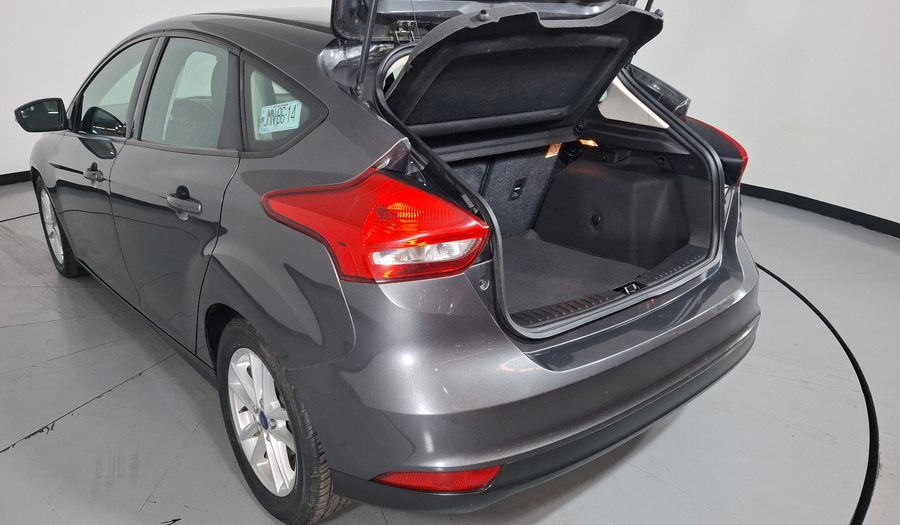 Ford Focus 2.0 SE AT Hatchback 2015