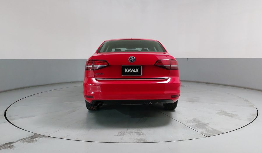 Volkswagen Jetta 2.5 TRENDLINE TIP. Sedan 2018