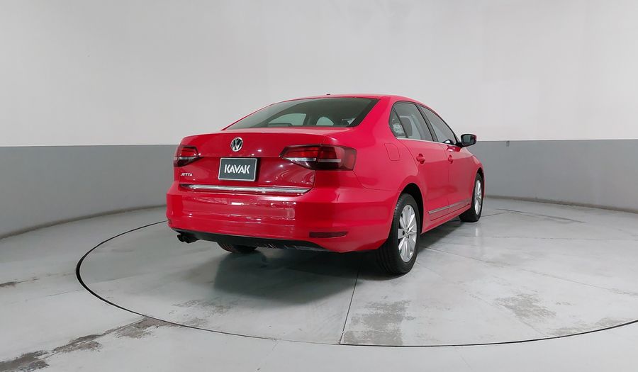 Volkswagen Jetta 2.5 TRENDLINE TIP. Sedan 2018