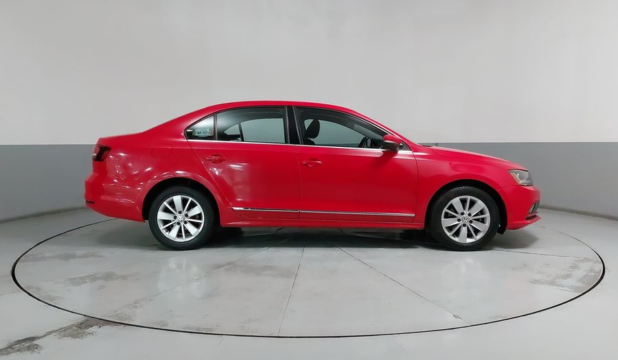 Volkswagen Jetta 2.5 TRENDLINE TIP. Sedan 2018