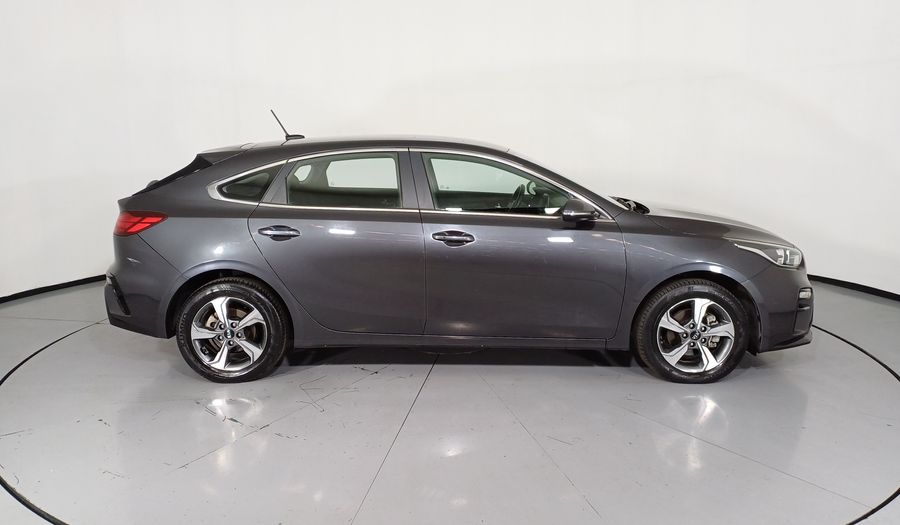 Kia Forte 2.0 EX IVT Hatchback 2020