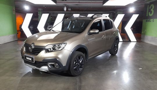 Renault • Sandero Stepway