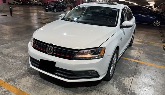 Volkswagen • Jetta