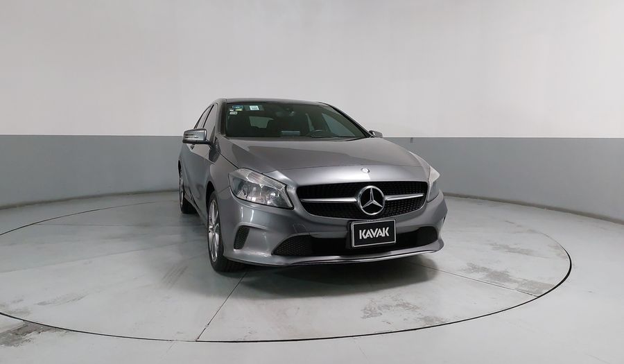 Mercedes Benz Clase A 1.6 200 STYLE Hatchback 2017