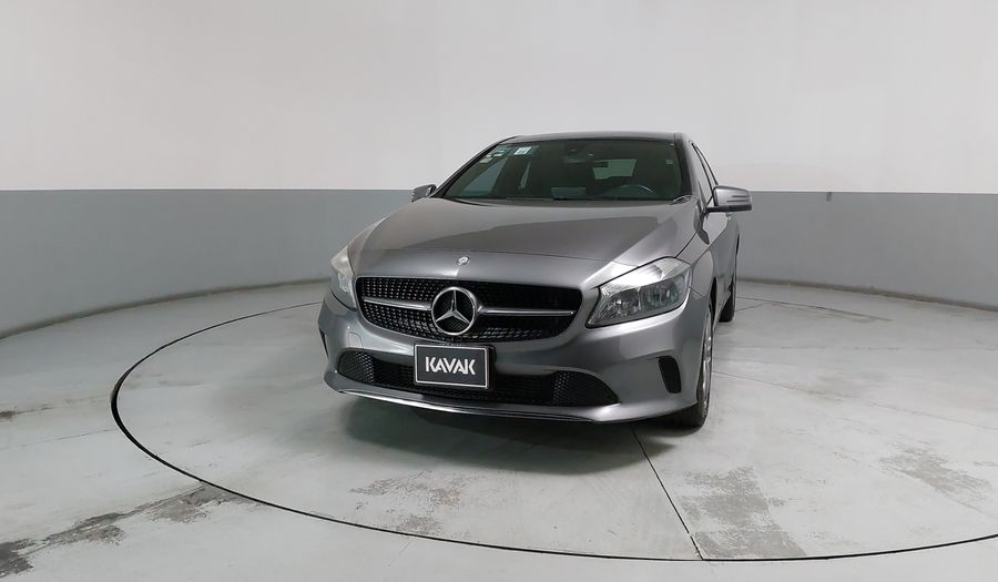 Mercedes Benz Clase A 1.6 200 STYLE Hatchback 2017